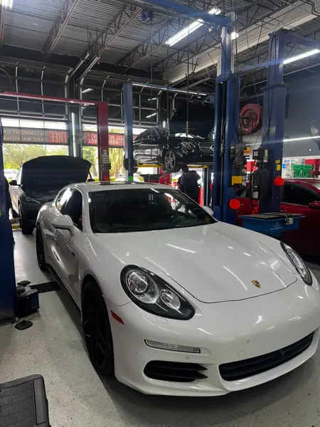 Reparación de autos europeos — foto del taller 6